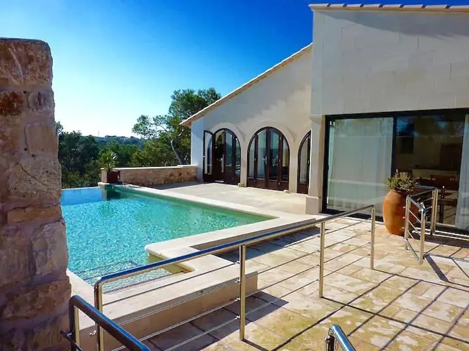 Descubre El Paraiso En La Villa Grand Bleu Playa A 500 Metros Opcion Piscina Climatizada A 30º Santanyi