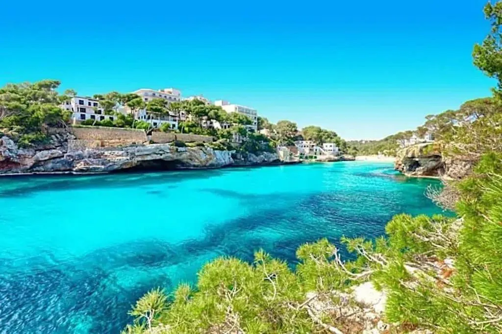 Descubre El Paraiso En La Villa Grand Bleu Playa A 500 Metros Opcion Piscina Climatizada A 30º Santanyi 0*,  Espanha
